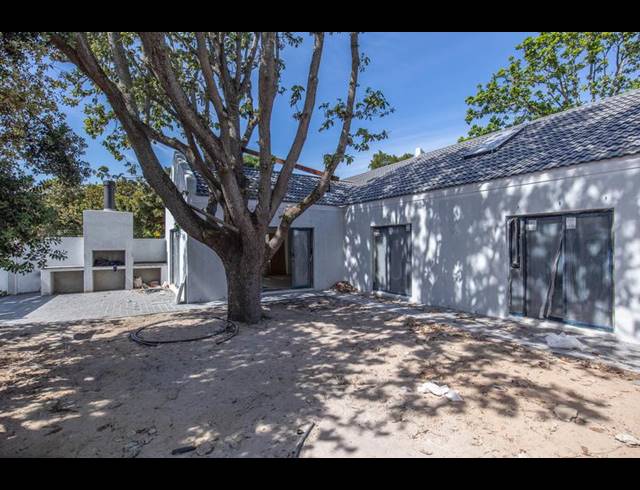 3 BEDROOM PROPERTY TO RENT IN CONSTANTIA